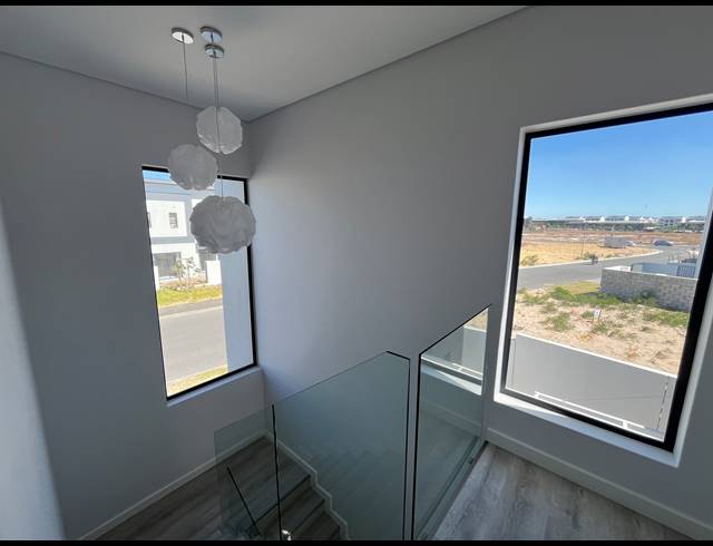 4 BEDROOM HOUSE FOR SALE IN SANDOWN